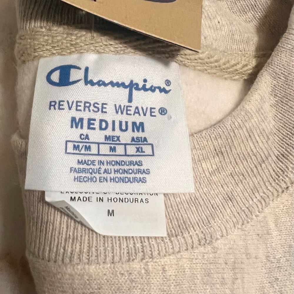 Champion Light Gray Reverse Weave Crew Neck Sweatshirt Size Medium NWT - Picture 4 of 5